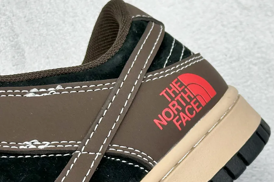 Nike SB Dunk Low x The North Face Bucket Bag