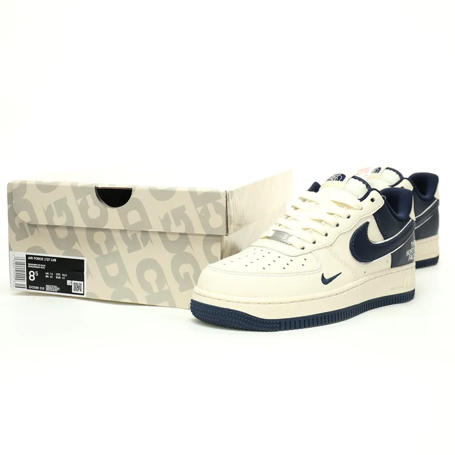 The North Face x Air Force 1'07 Low Classic Low Sneaker