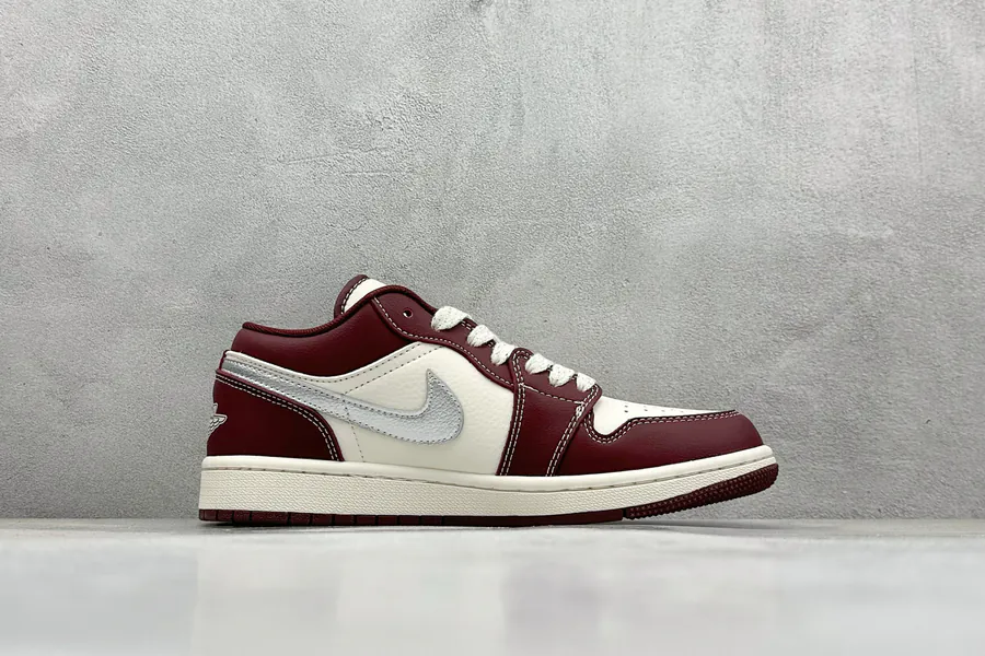 Air Jordan 1 Retro Low x The North Face