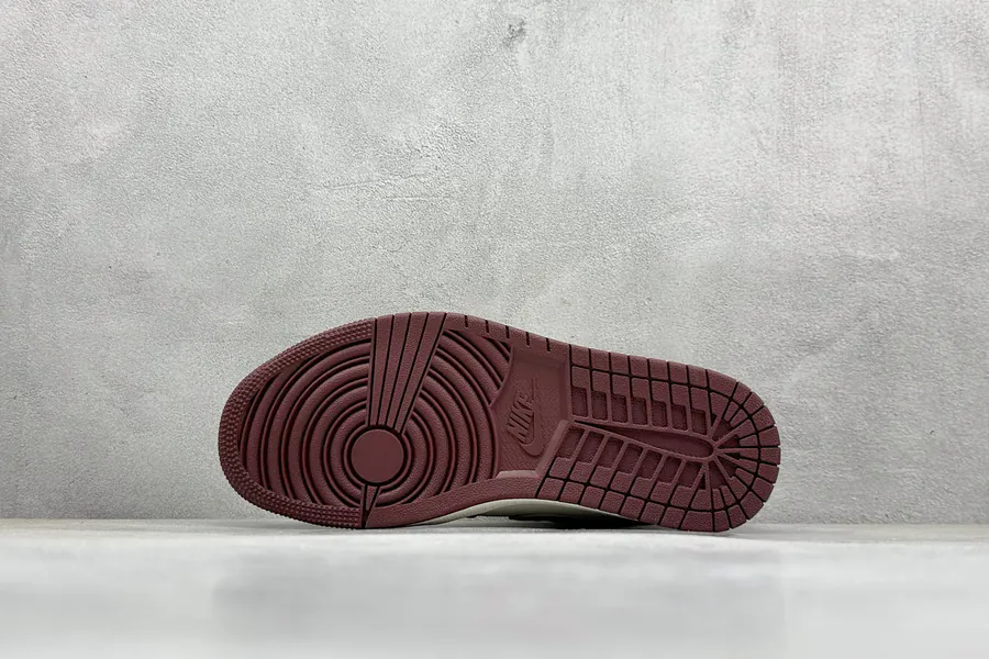 Air Jordan 1 Retro Low x The North Face