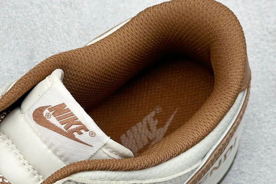 Nk SB Dunk Low x Fendi Collaboration Low Top Sneakers