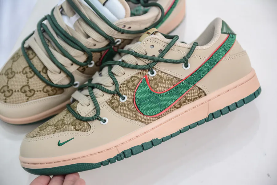 SB Dunk Low x Collaboration Brown Green Straps