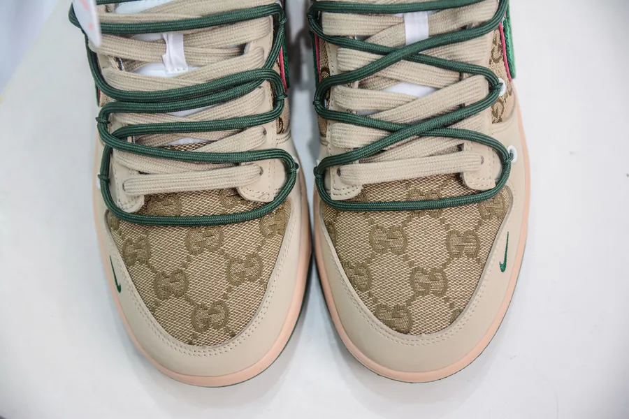 SB Dunk Low x Collaboration Brown Green Straps