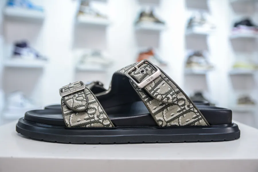 DIO Aqua Round Toe Flat Sneaker with Jeans Letter Print