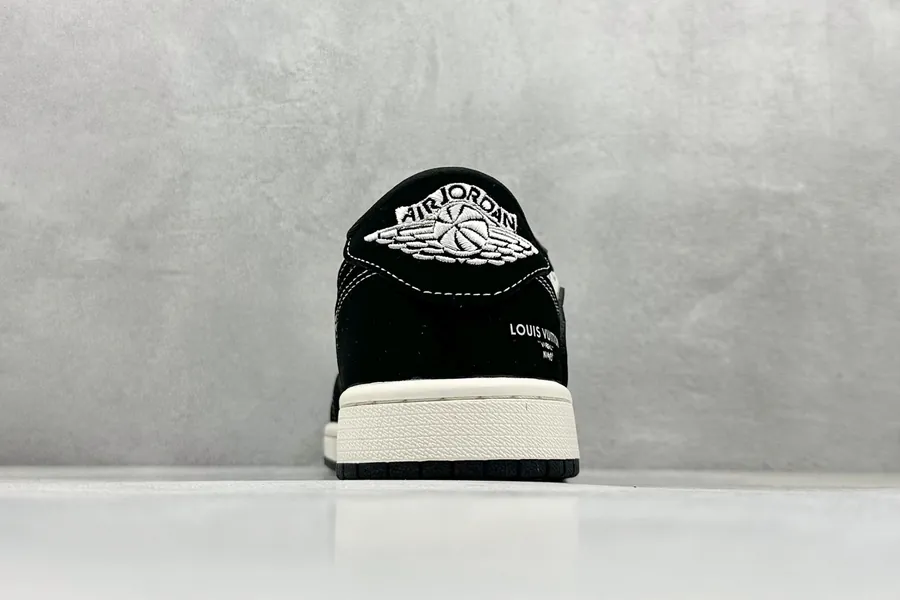 Fraent x Travis Scott x Air 1 Low 三方联名倒钩鞋