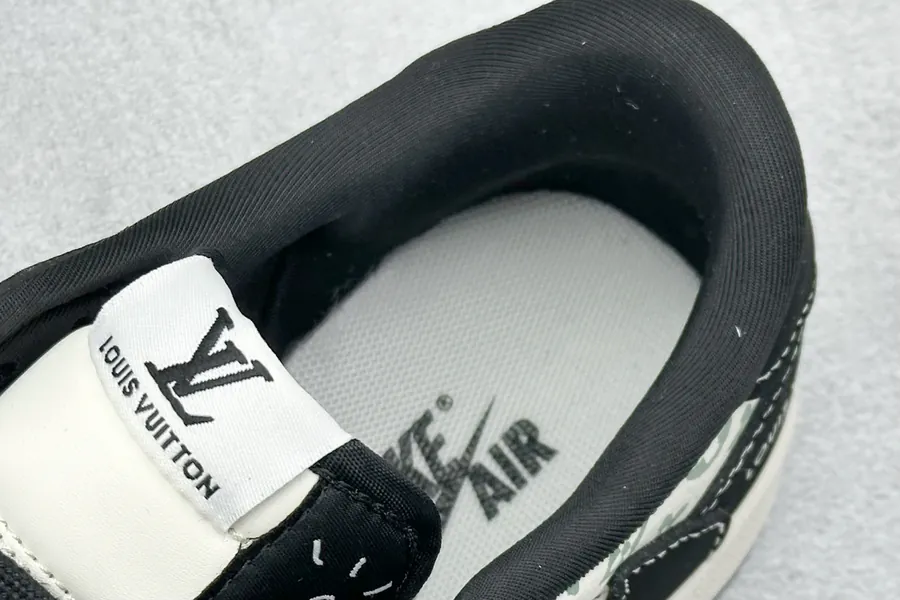 Fraent x Travis Scott x Air 1 Low 三方联名倒钩鞋