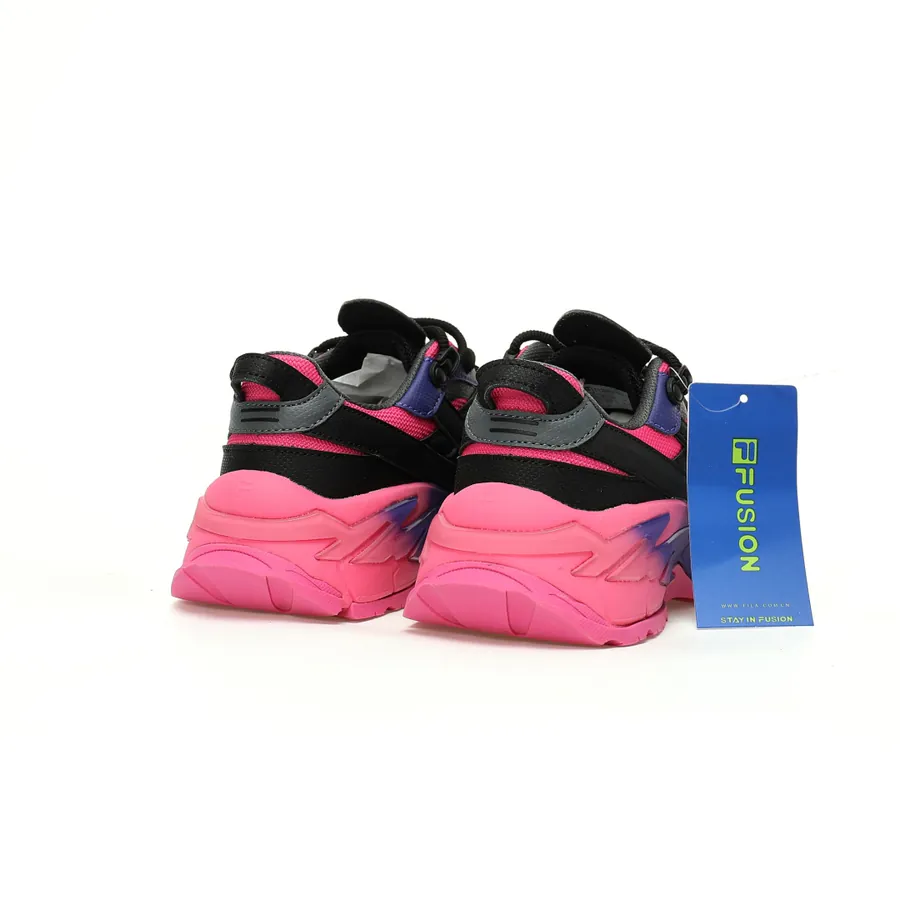 Fila Fusion Comet Comet Low Top Athletic Dad Shoes with 4.5cm Heel Lift