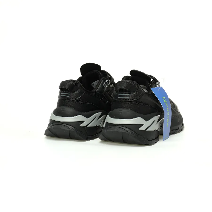 Fila Fusion Comet Comet Low Top Sporty Dad Sneakers in Black Silver