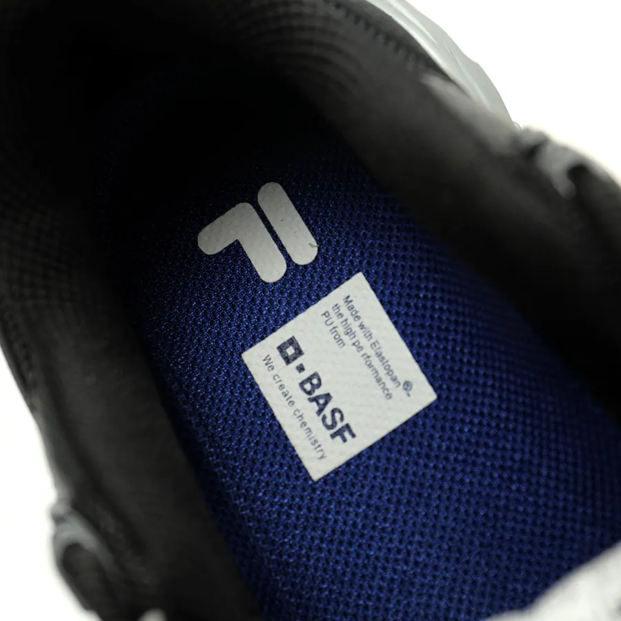 Fila Fusion Comet Comet Low Top Sporty Dad Sneakers in Black Silver