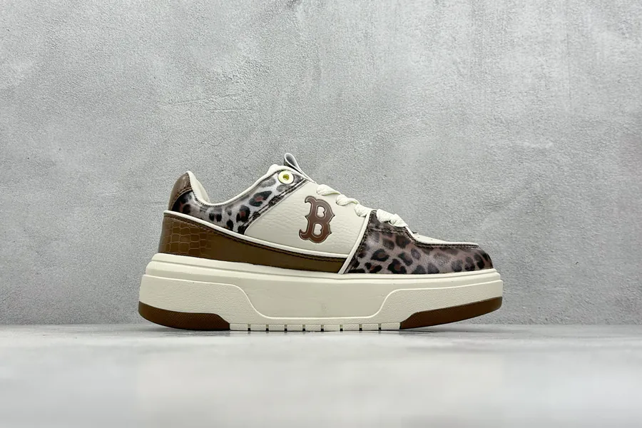 MLB Chunky Liner Sneaker Collegiate Style, Lightweight, High Top, Casual