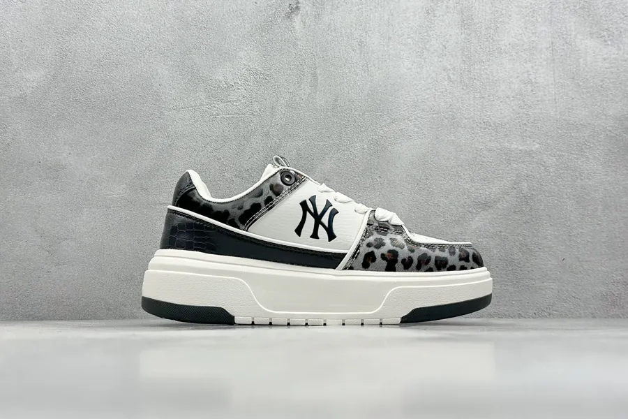 MLB Chunky Liner Sneaker Collegiate Style
