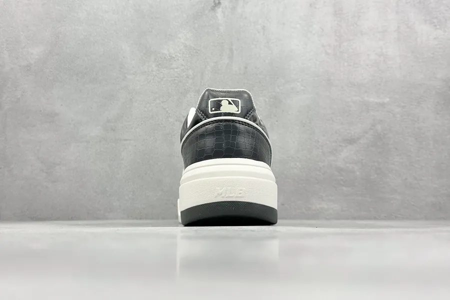 MLB Chunky Liner Sneaker Collegiate Style