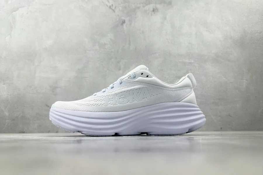 Hoka One One Bondi 8 in White