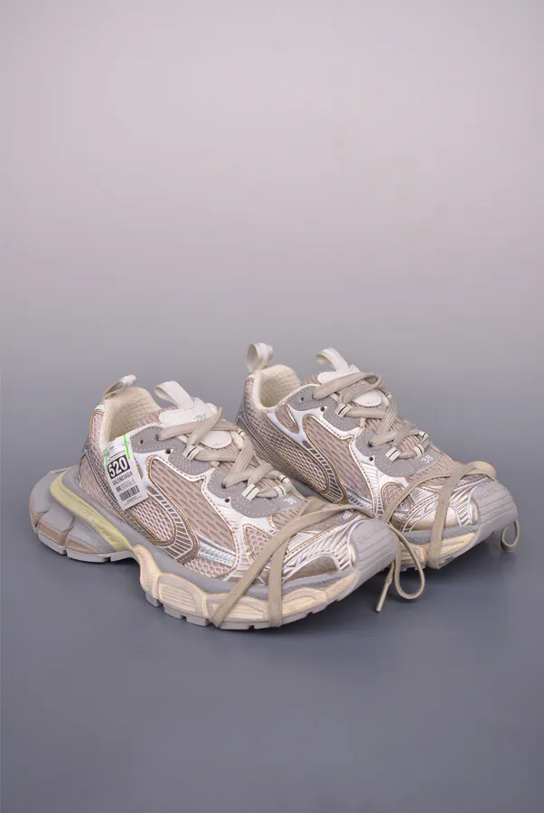 BAL Phantom Sneaker 3XL Size