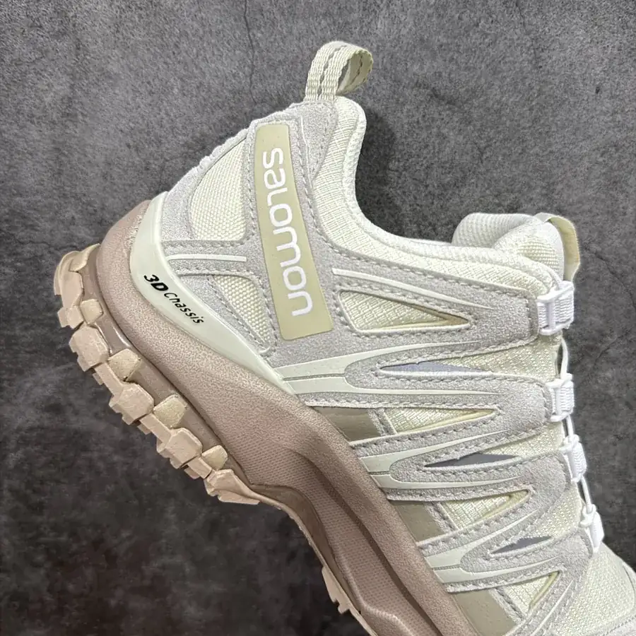 SALOMON XA PRO 3D Low Top Running Shoes Vanilla and Beige