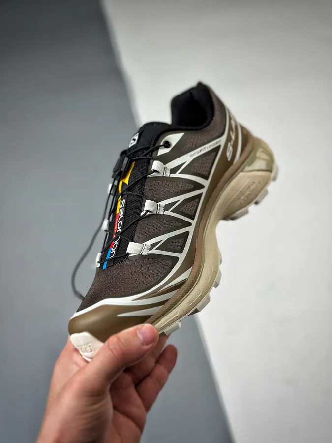 Salomon XT 6 Retro Tech Sneaker