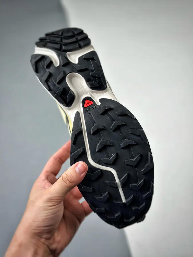 Salomon XT 6 Vintage Tech Trendy Running Shoes
