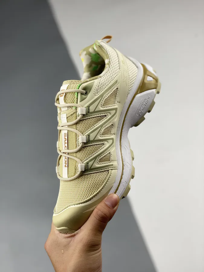 Salomon XT 6 Expanses Trendy Outdoor Running Shoes