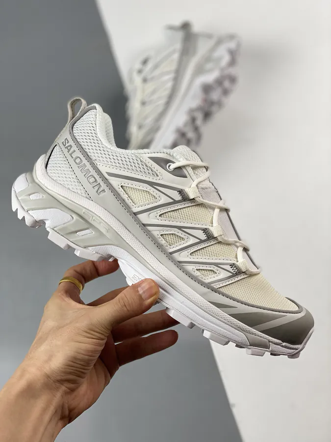 Salomon XT 6 EXPANSE Trendy Trail Running Shoes