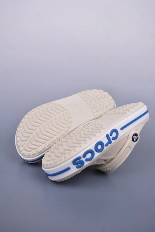 Crocs Belay Lightweight Summer Sandals with Classic Design