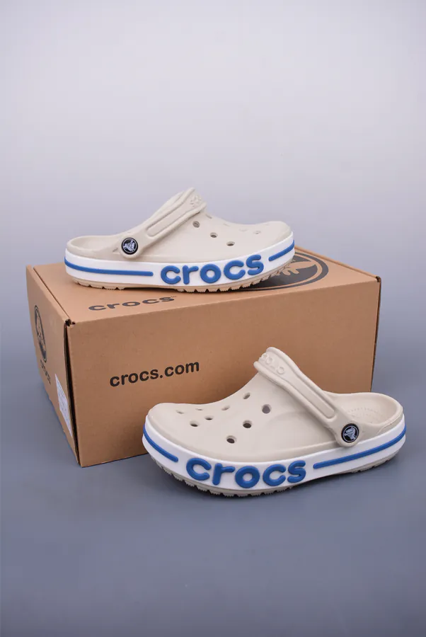 Crocs Belay Lightweight Summer Sandals with Classic Design