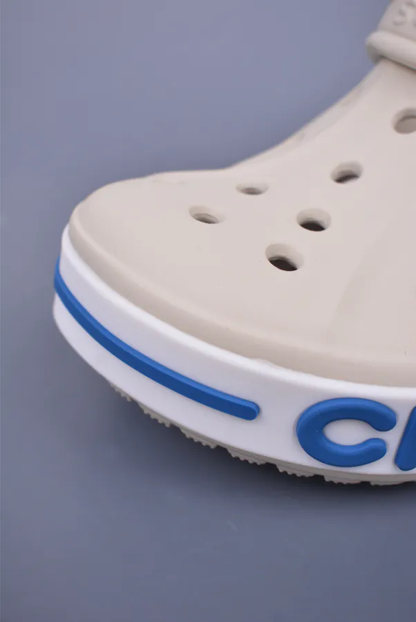 Crocs Belay Lightweight Summer Sandals with Classic Design