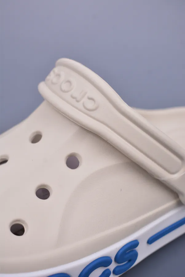 Crocs Belay Lightweight Summer Sandals with Classic Design
