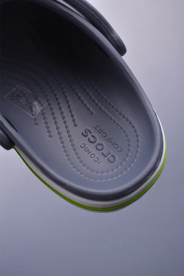 Crocs Belay Lightweight Summer Sandals with Classic Design
