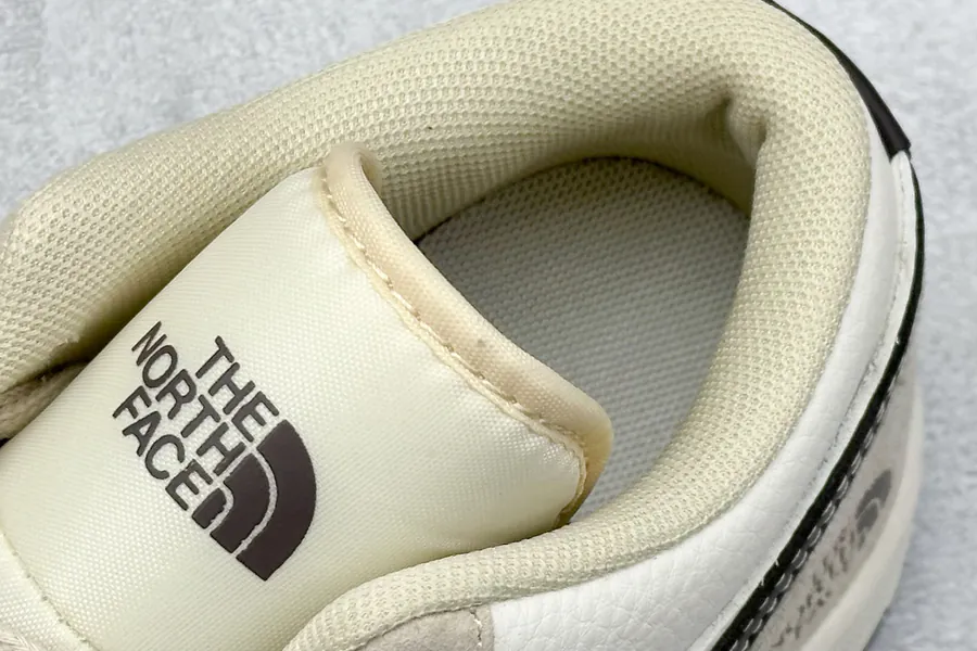 Fraent x Travis Scott x Air 1 Low 三方联名 Low Sneaker