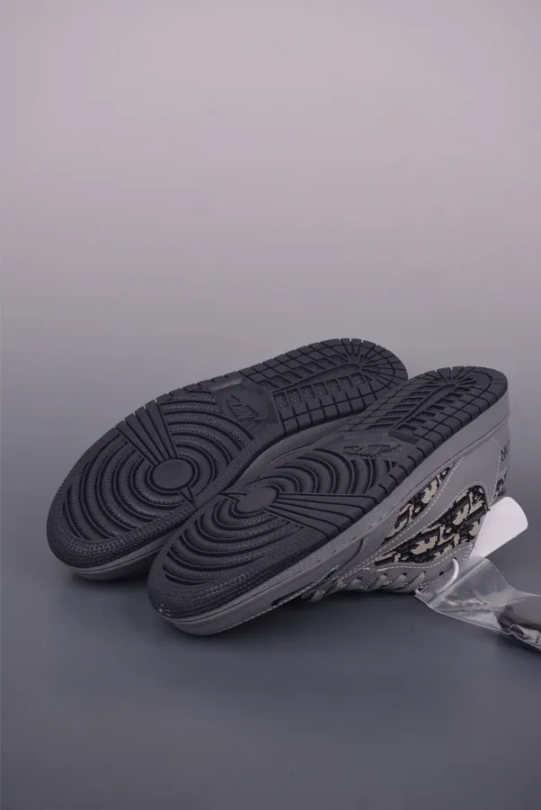 Fraent x Travis Scott x Air 1 Low 三方联名倒钩
