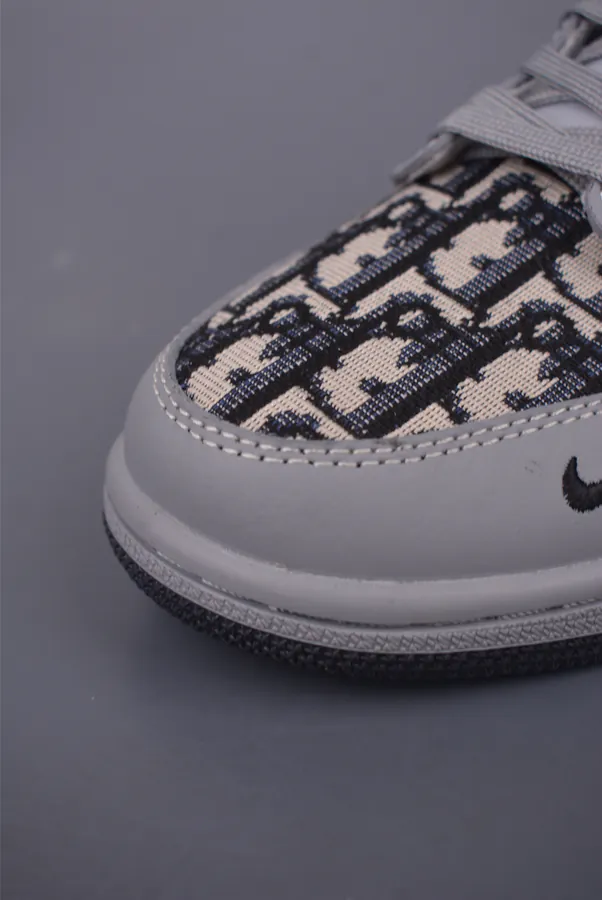 Fraent x Travis Scott x Air 1 Low 三方联名倒钩