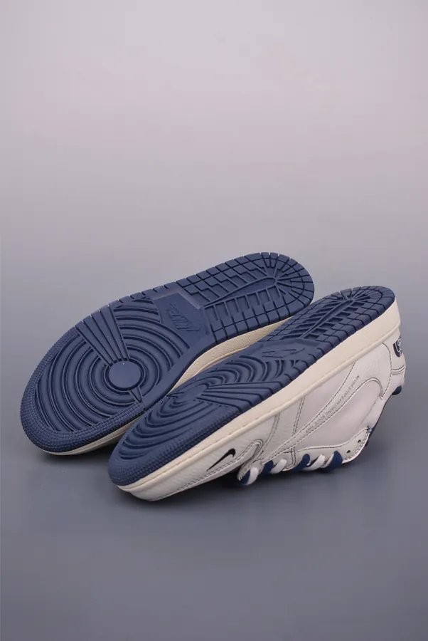 Fraent x Travis Scott x Air 1 Low Triple Collaboration Low Sneaker