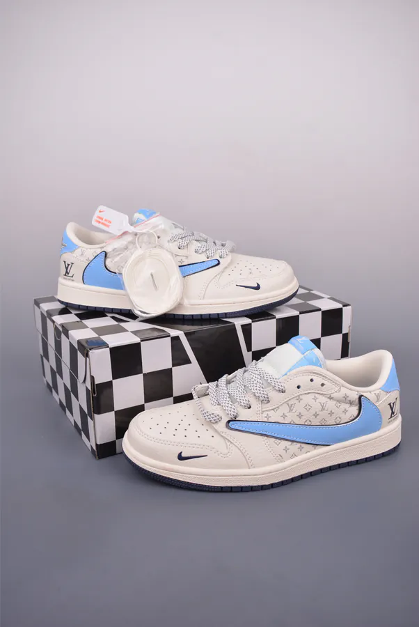 Fraent x Travis Scott x Air 1 Low 三方联名低帮倒钩鞋