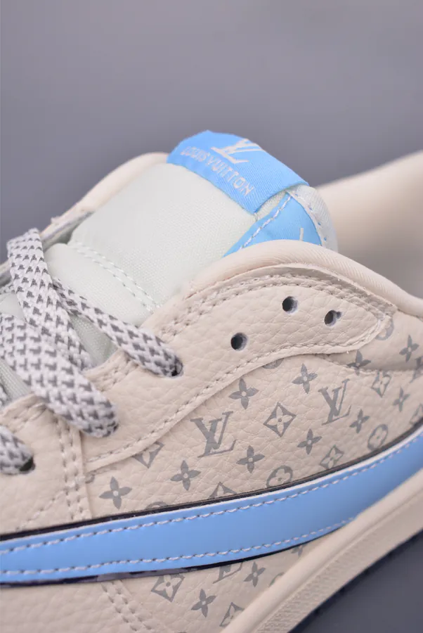Fraent x Travis Scott x Air 1 Low 三方联名低帮倒钩鞋