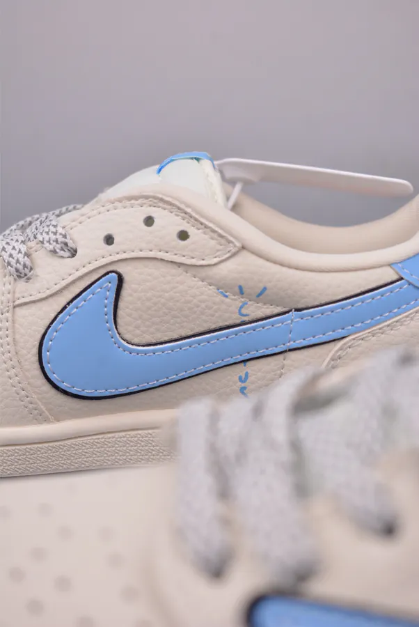 Fraent x Travis Scott x Air 1 Low 三方联名低帮倒钩鞋