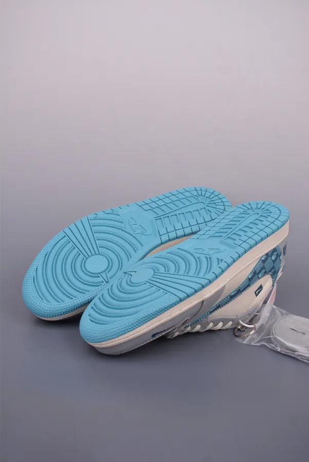 Fraent x Travis Scott x Air 1 Low Triple Collaboration Low Sneaker