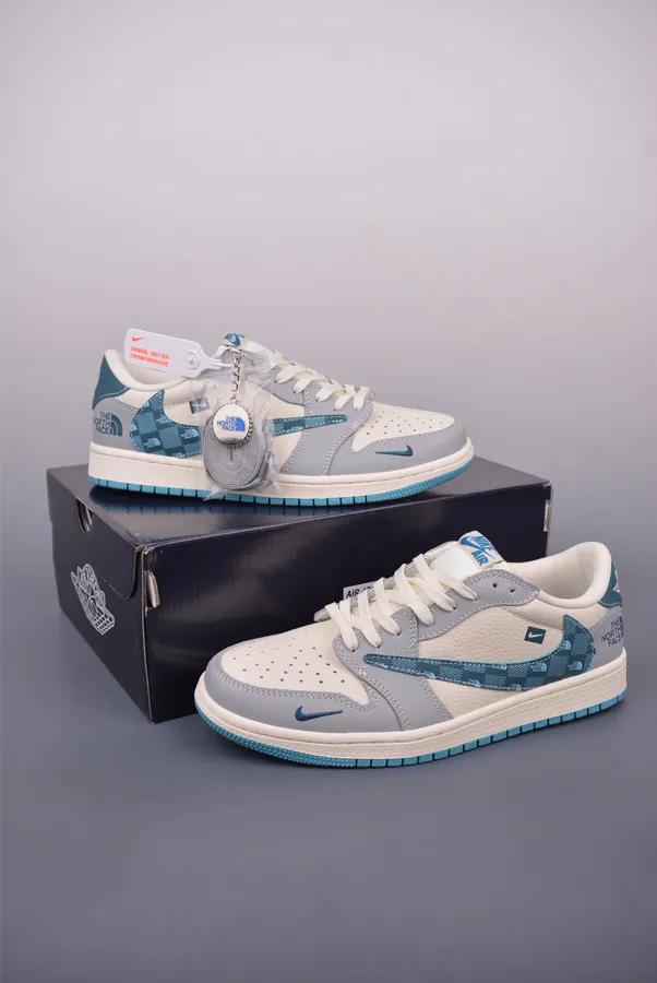 Fraent x Travis Scott x Air 1 Low Triple Collaboration Low Sneaker
