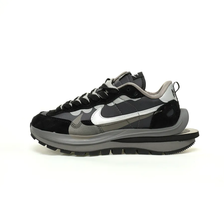 Sacai x Nike VaporWaffle 3.0 BlackSilverGrey
