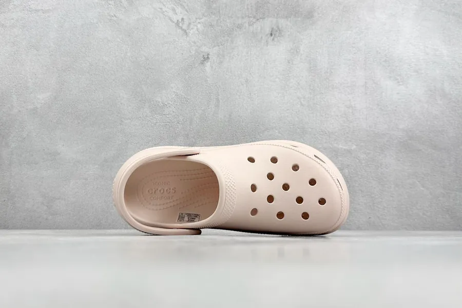 Cloud Croc Original Retro Beach Sandals with Thick Sole