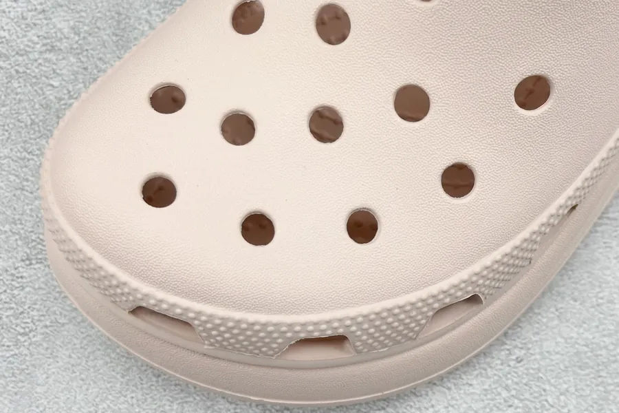 Cloud Croc Original Retro Beach Sandals with Thick Sole