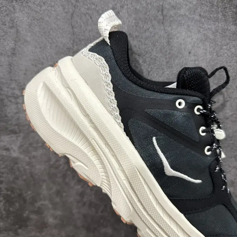 Hoka One One Bondi B3 LS Running Shoes Men's and Women's