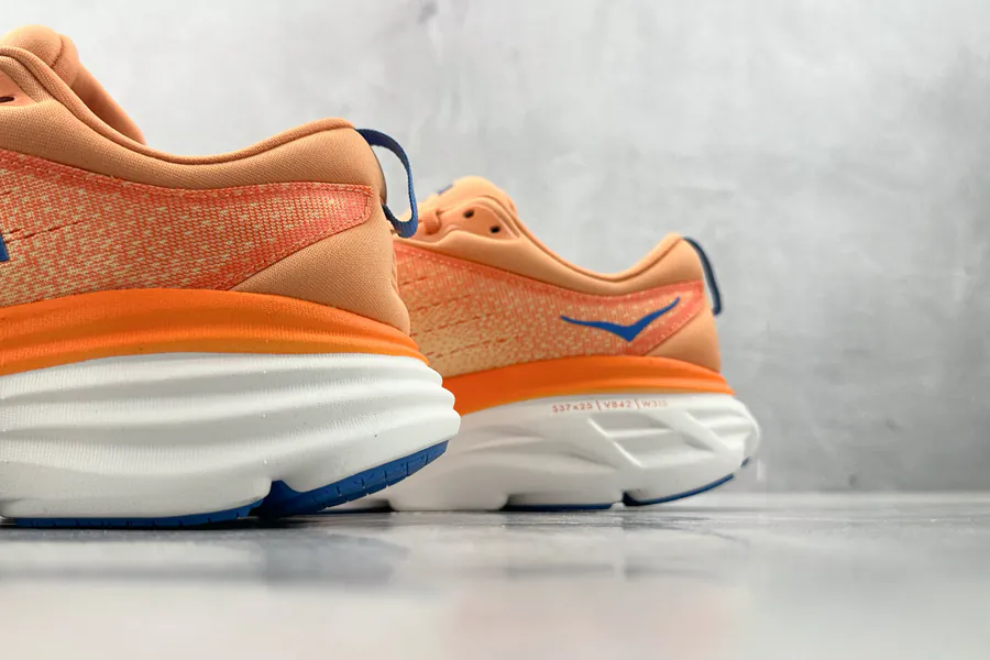 Hoka One One Bondi 8 in Orange