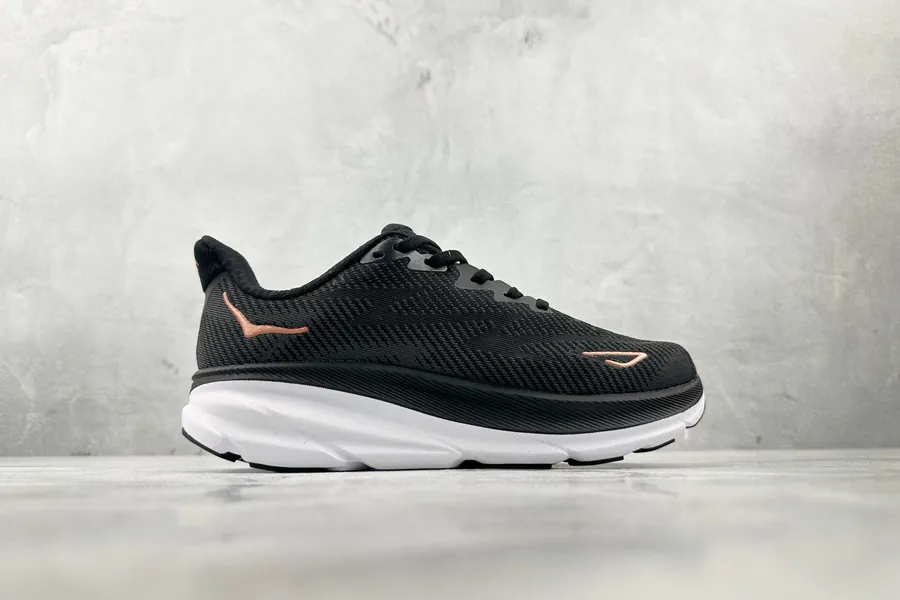 One One Ifton 9 in Black