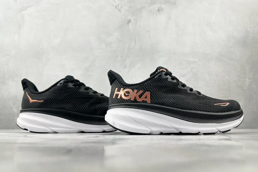 One One Ifton 9 in Black