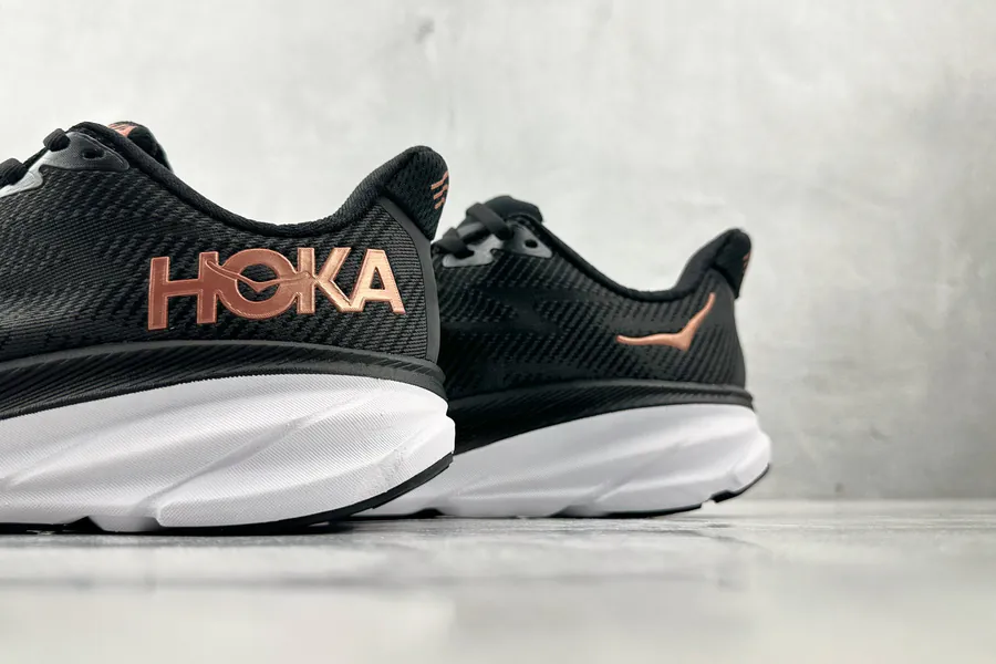 One One Ifton 9 in Black