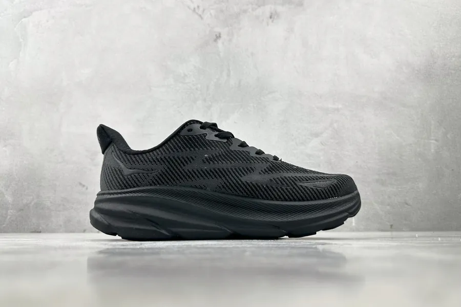 One One ifton 9 in Black
