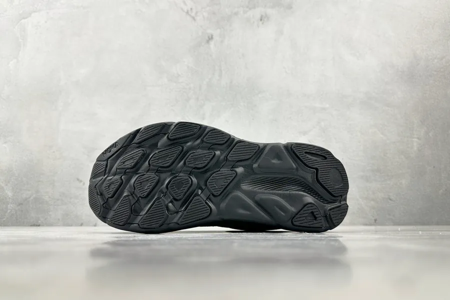 One One ifton 9 in Black