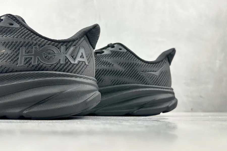 One One ifton 9 in Black