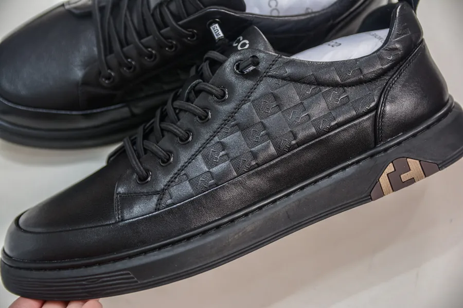 ECCO Love Classic Slip On Sneakers