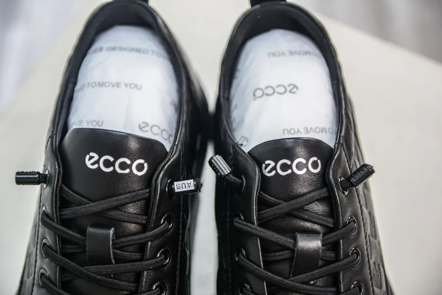 ECCO Love Classic Slip On Sneakers